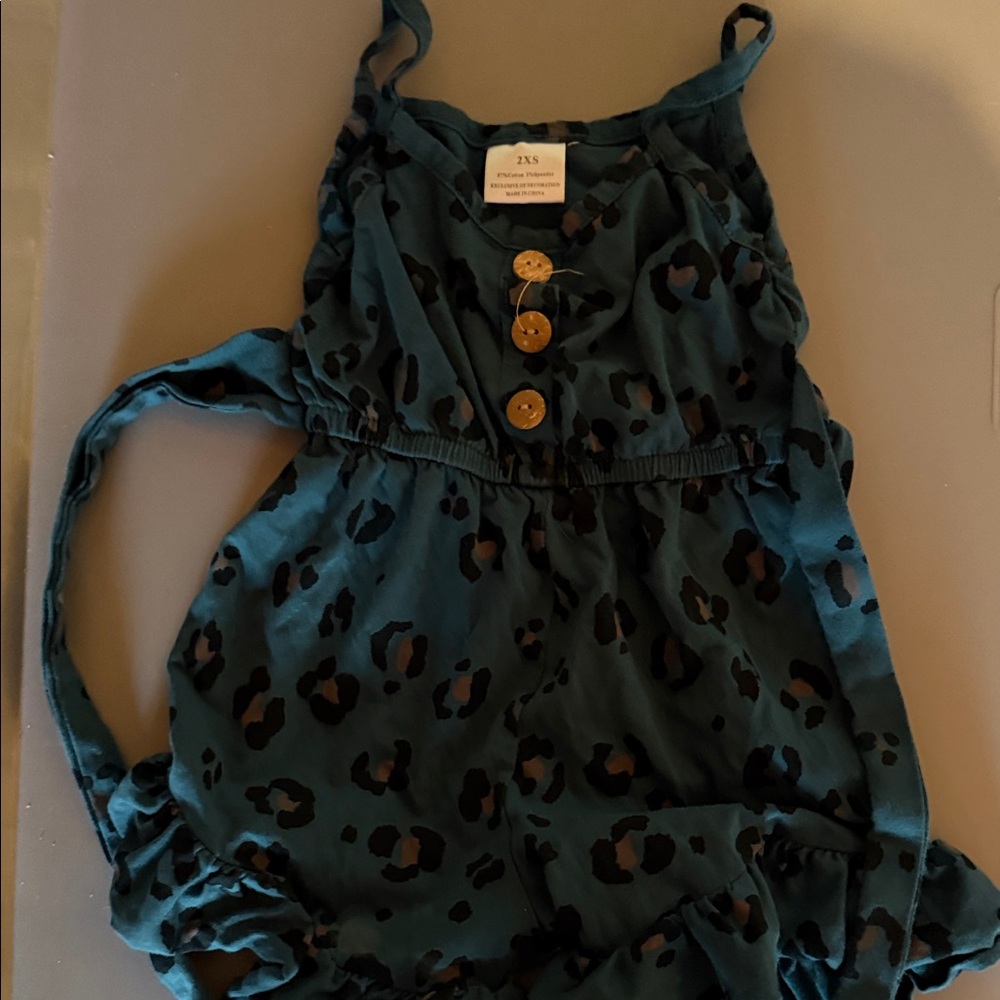 Leopard Print Sleeveless romper sparkle in pink